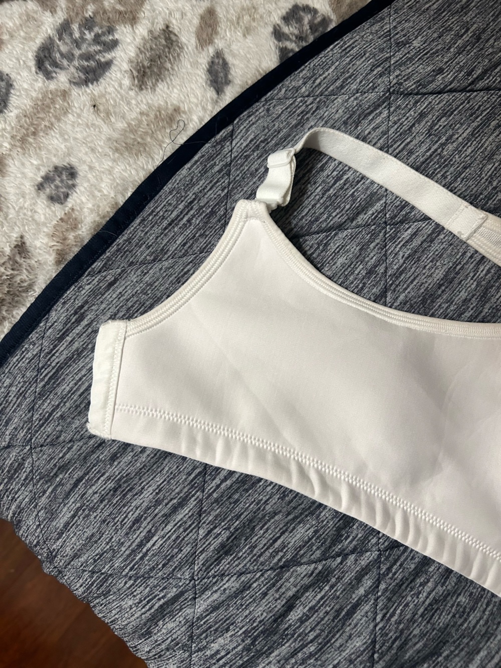 Vanity Fair® Full Figure Wire Free Sport Bra - 71500 - Picture 7 of 14